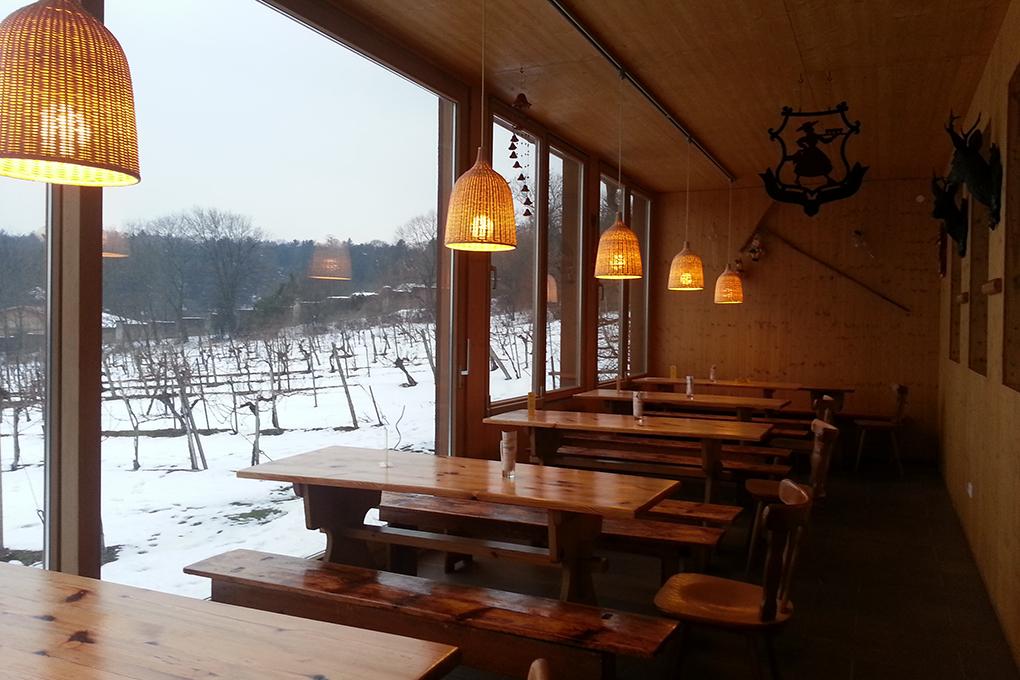 Veranda mit Blick auf die Weingärten